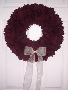 how to make a wreath from fabric squares